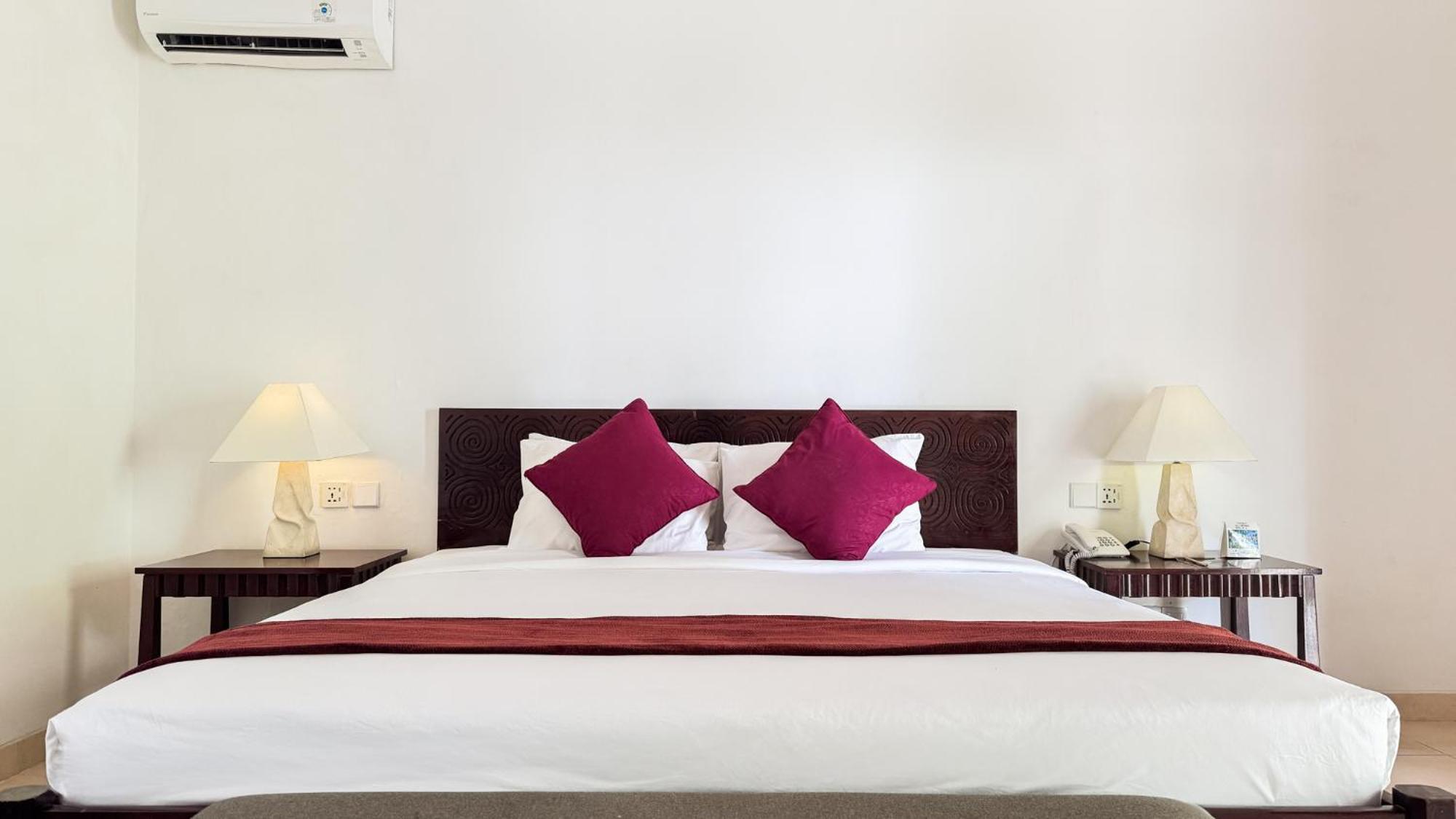 Legong Keraton Beach Hotel Canggu Exterior foto